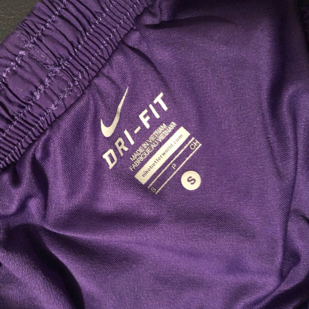Nike Running Shorts - Picture 3 of 3